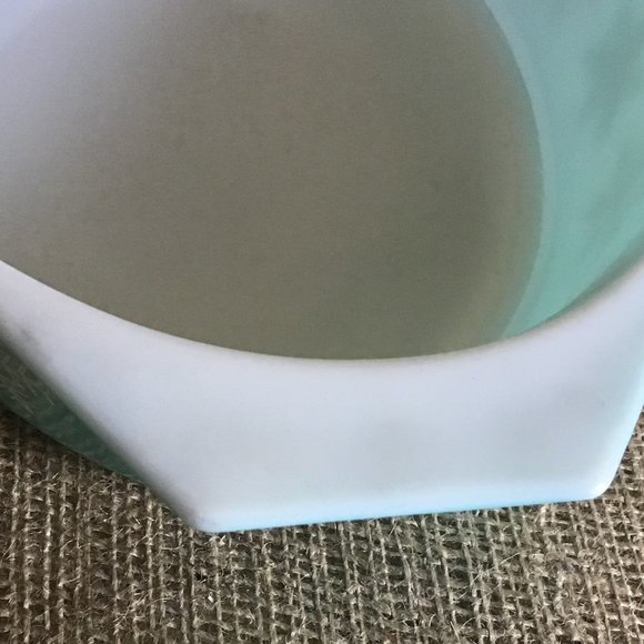 Vintage Pyrex Turquoise Snowflake Oval Dish - Picture 13 of 13